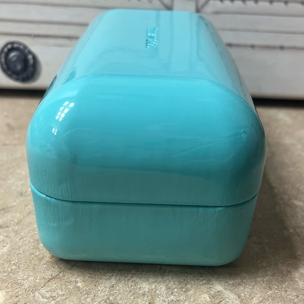 Tiffany & Co. Large Hardshell Sunglasses Case - Picture 5 of 10